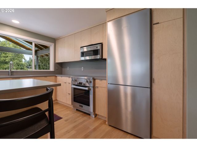 20505 Nw ROCK CREEK Blvd Nw, Portland, OR 97229