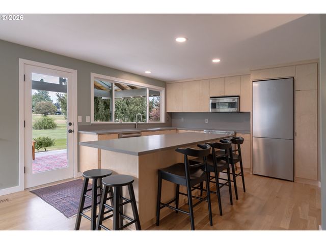 20505 Nw ROCK CREEK Blvd Nw, Portland, OR 97229