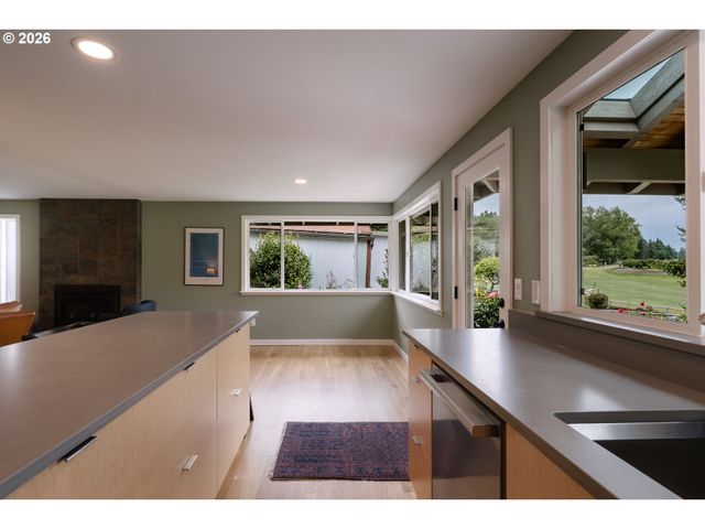 20505 Nw ROCK CREEK Blvd Nw, Portland, OR 97229