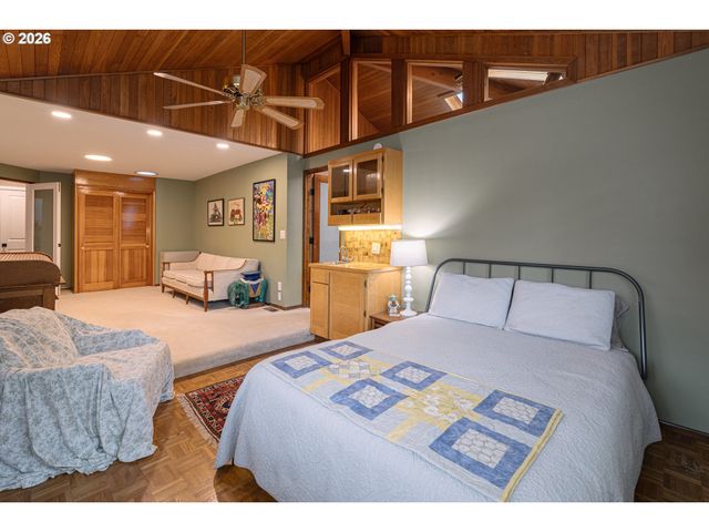 20505 Nw ROCK CREEK Blvd Nw, Portland, OR 97229