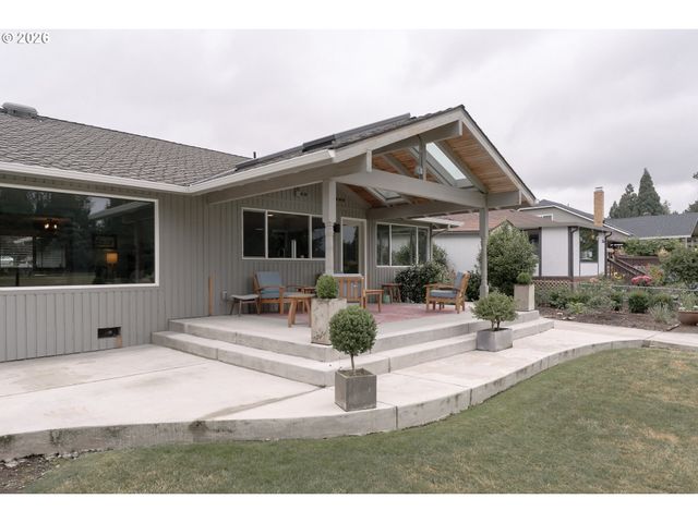20505 Nw ROCK CREEK Blvd Nw, Portland, OR 97229