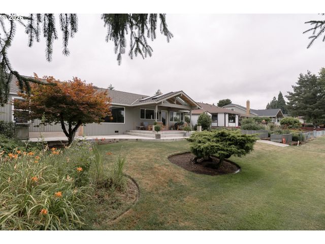 20505 Nw ROCK CREEK Blvd Nw, Portland, OR 97229