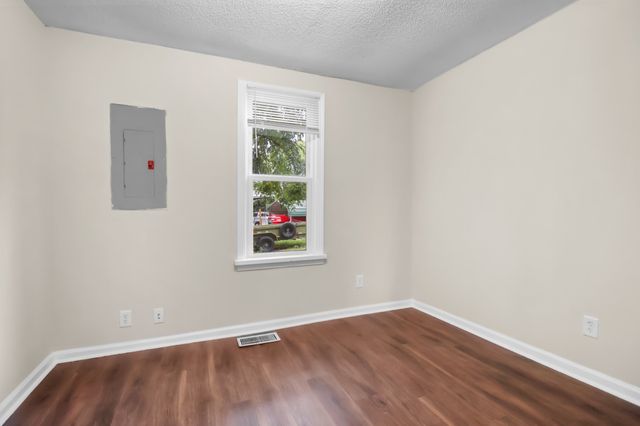 114 Emory St, Clarksville, TN 37040