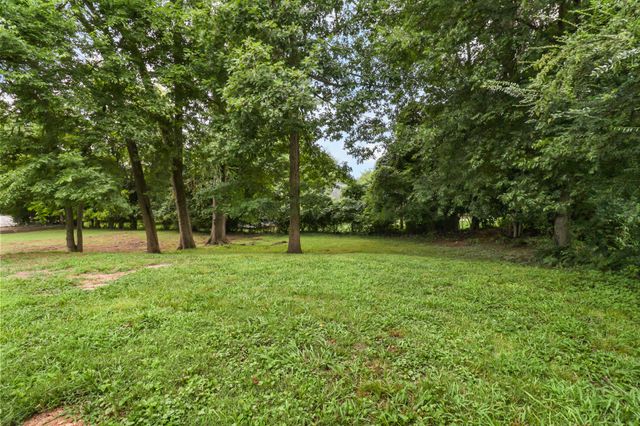 114 Emory St, Clarksville, TN 37040
