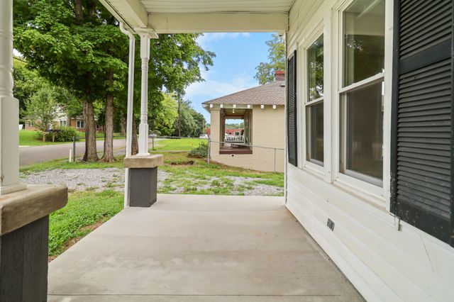 114 Emory St, Clarksville, TN 37040