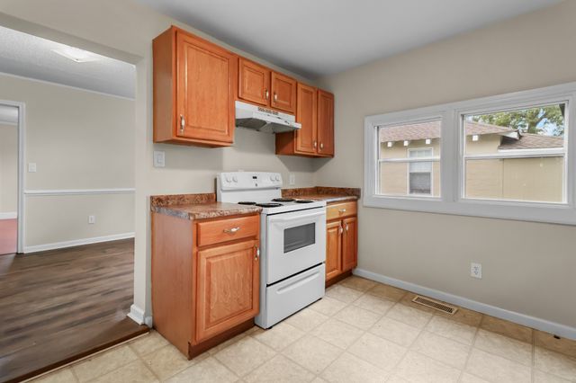 114 Emory St, Clarksville, TN 37040