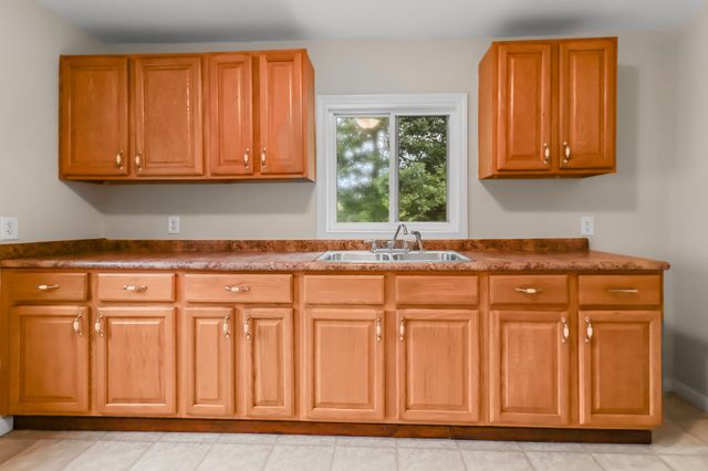 114 Emory St, Clarksville, TN 37040