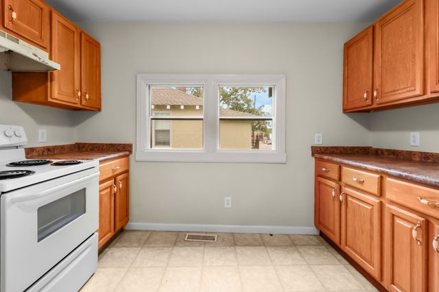 114 Emory St, Clarksville, TN 37040