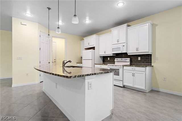 4006 SW 26th CT, Cape Coral, FL 33914