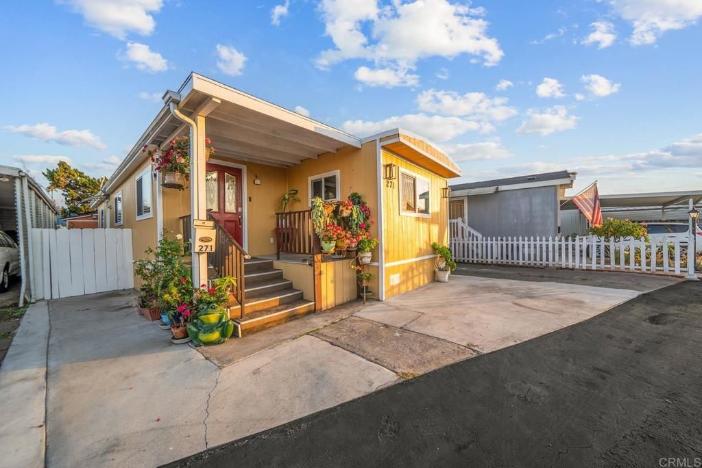 Image 23 of property listing at 6460 Convoy Court SPC 271, San Diego, CA 92117