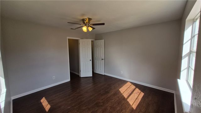 6013 Parkview Dr, Corpus Christi, TX 78415