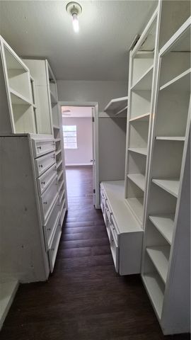 6013 Parkview Dr, Corpus Christi, TX 78415