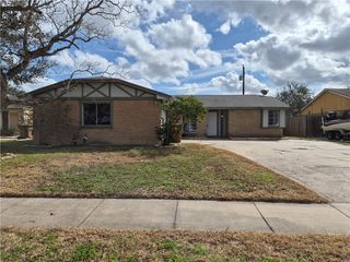 6013 Parkview Dr, Corpus Christi, TX 78415