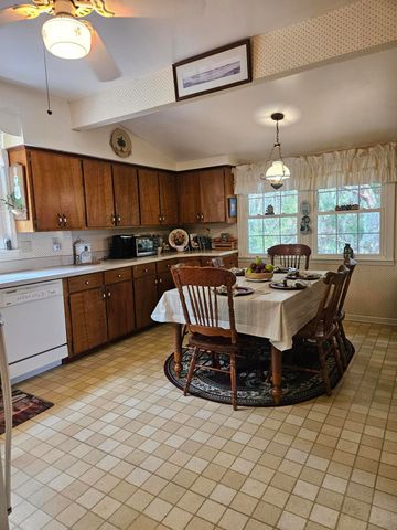 3246 Jenkins Farm Road, Johns Island, SC 29455