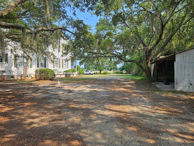 3246 Jenkins Farm Road, Johns Island, SC 29455