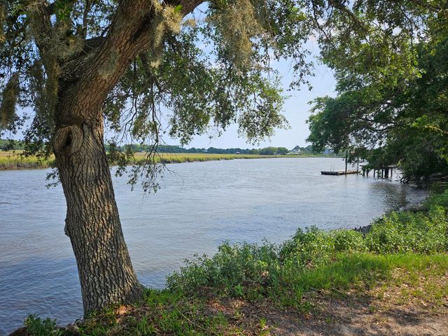 3246 Jenkins Farm Road, Johns Island, SC 29455