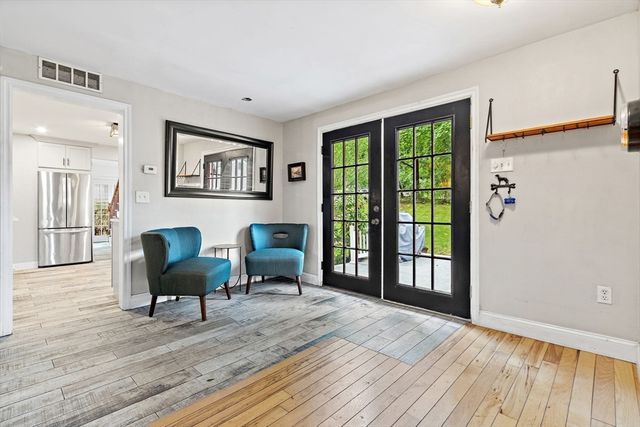 7 Intervale St, Woburn, MA 01801