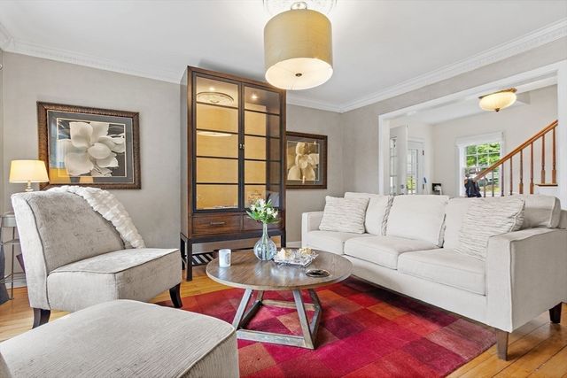 7 Intervale St, Woburn, MA 01801