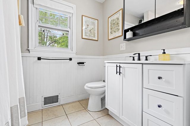 7 Intervale St, Woburn, MA 01801