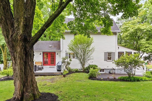 7 Intervale St, Woburn, MA 01801