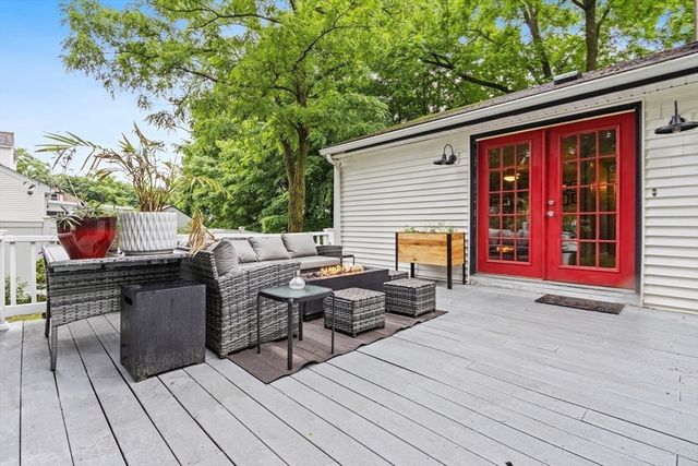 7 Intervale St, Woburn, MA 01801
