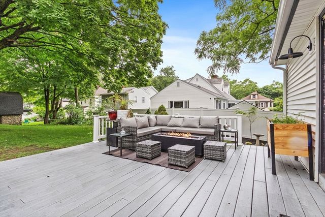 7 Intervale St, Woburn, MA 01801
