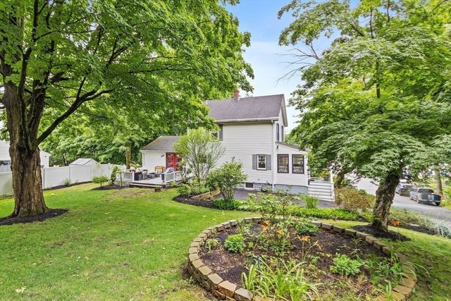 7 Intervale St, Woburn, MA 01801