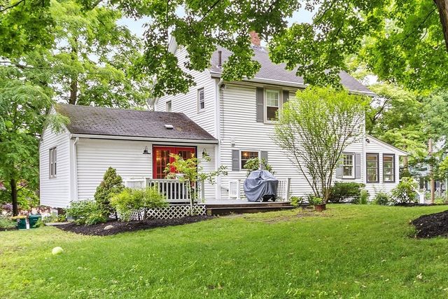 7 Intervale St, Woburn, MA 01801