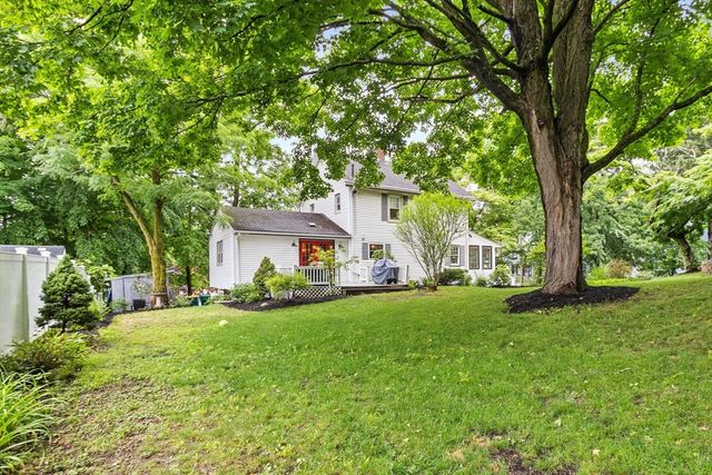 7 Intervale St, Woburn, MA 01801