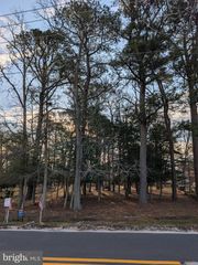 7 WOODLAND AVE, Ocean View, DE 19970