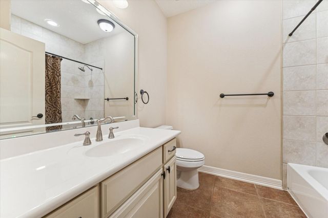 324 Howard Street, Sealy, TX 77474