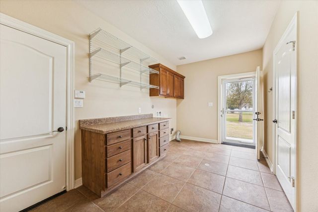 324 Howard Street, Sealy, TX 77474