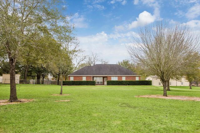 324 Howard Street, Sealy, TX 77474