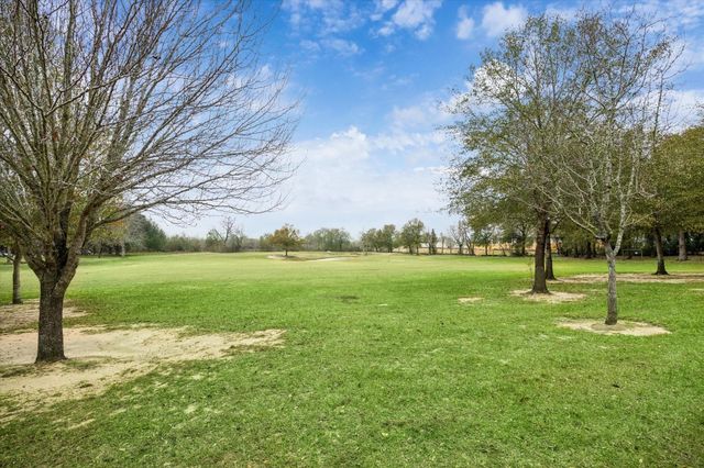 324 Howard Street, Sealy, TX 77474