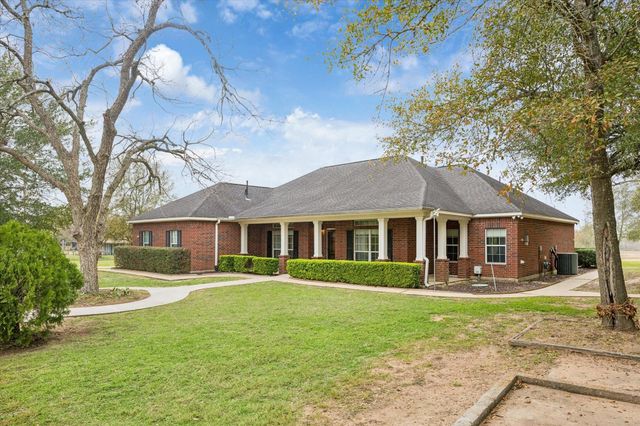 324 Howard Street, Sealy, TX 77474