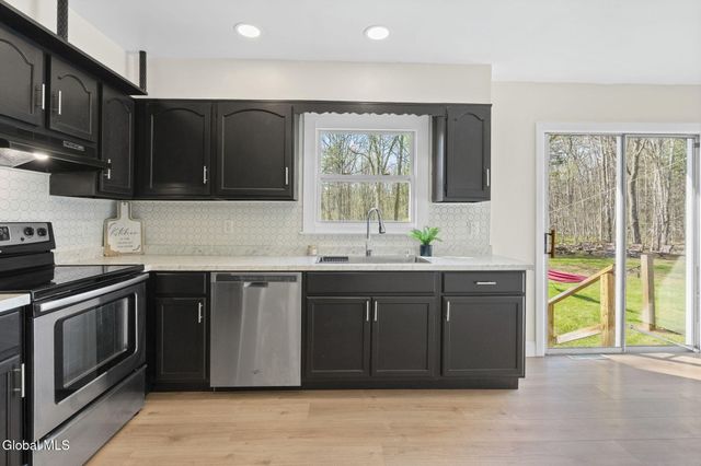 79 S Amherst Avenue, Colonie, NY 12304