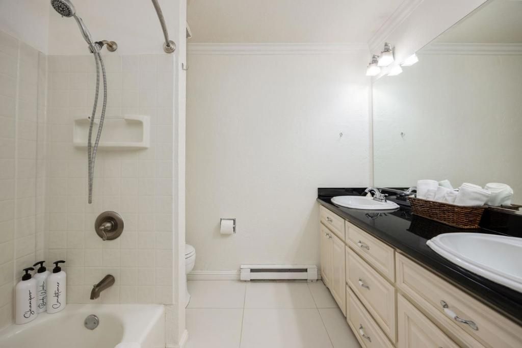 Image 15 of property listing at 1790 Sunshine Valley Road, Moss Beach, CA 94038