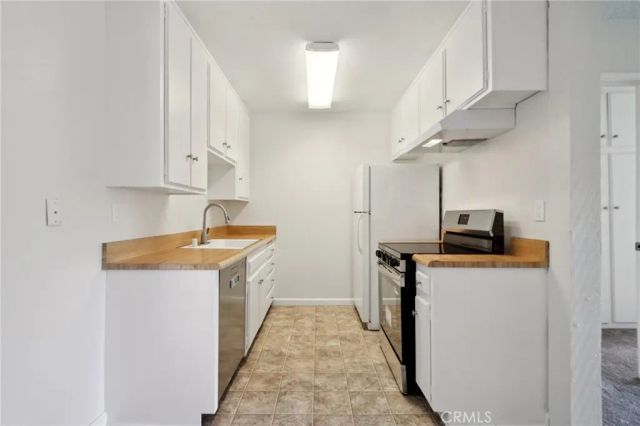 1010 W Macarthur Boulevard 24, Santa Ana, CA 92707