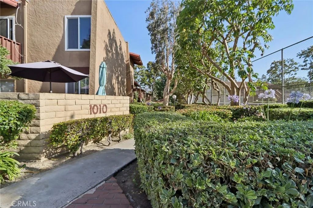 1010 W Macarthur Boulevard 24, Santa Ana, CA 92707
