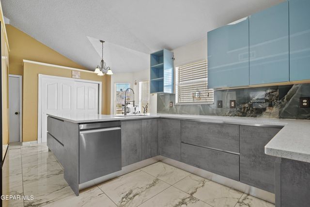 12517 SUN SPIRIT Drive, El Paso, TX 79938