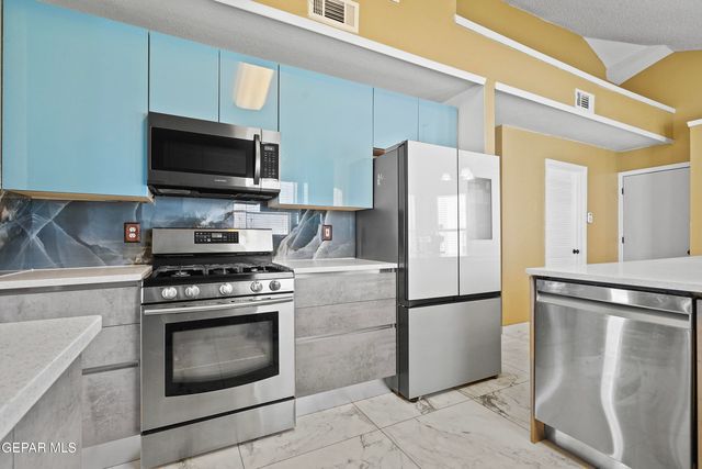 12517 SUN SPIRIT Drive, El Paso, TX 79938