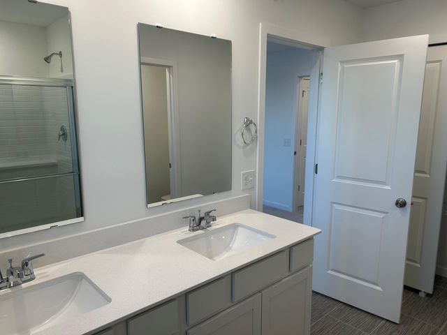 17944 Genoa Drive, Lakeville, MN 55044