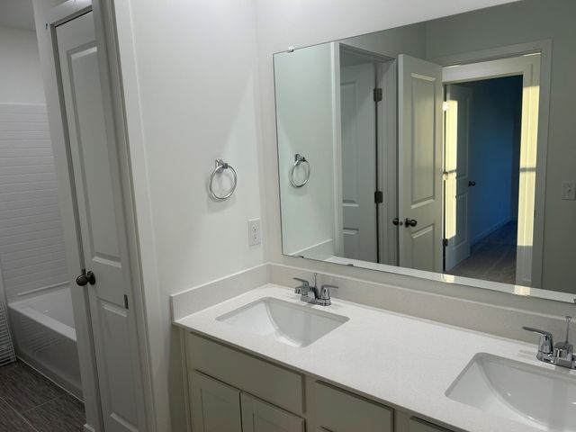 17944 Genoa Drive, Lakeville, MN 55044