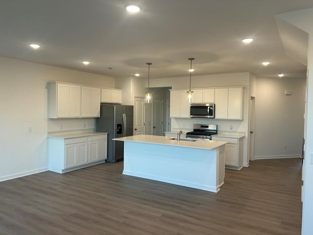 17944 Genoa Drive, Lakeville, MN 55044