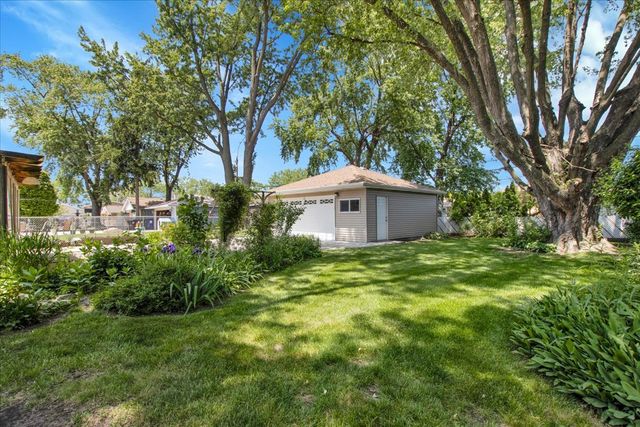 7924 74th Place, Bridgeview, IL 60455
