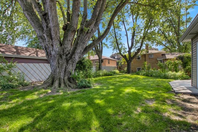 7924 74th Place, Bridgeview, IL 60455