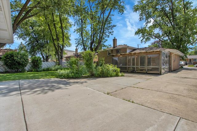 7924 74th Place, Bridgeview, IL 60455
