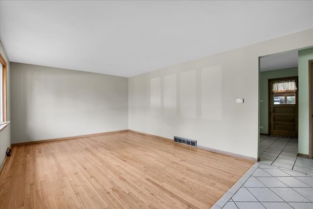 7924 74th Place, Bridgeview, IL 60455