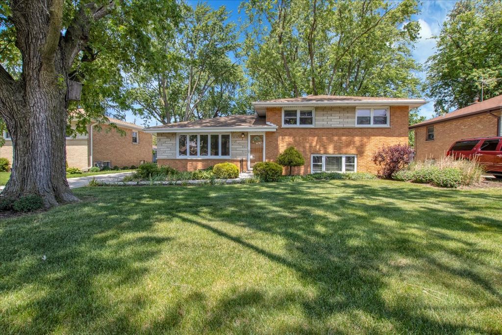 7924 74th Place, Bridgeview, IL 60455