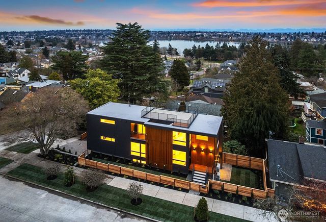 6312 Evanston Avenue N, Seattle, WA 98103